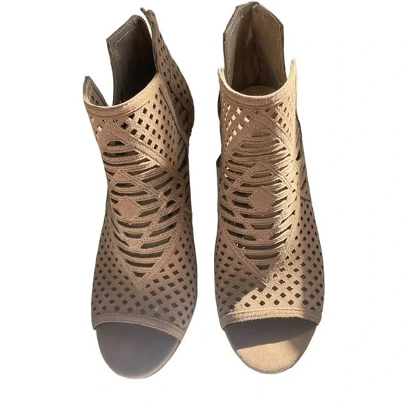 Vince Camuto peep toe booties - Picture 9 of 11